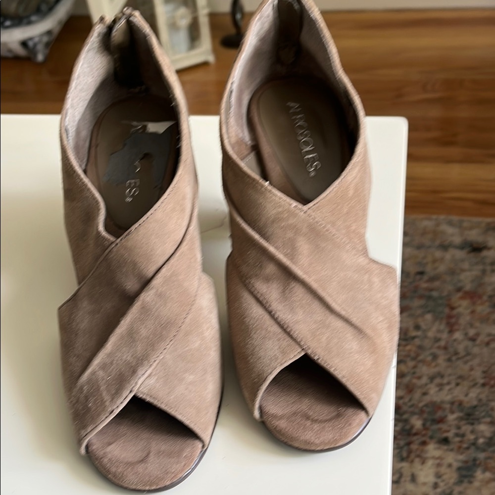 Anyi Lu Tan Heeled Peep-Toe Booties